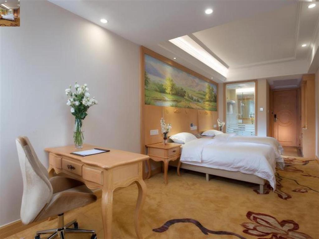Greentree Inn Shenzhen Dongmen Business Hotel Bagian luar foto