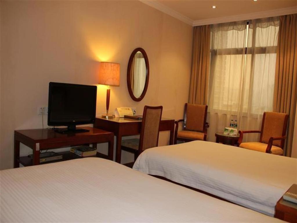 Greentree Inn Shenzhen Dongmen Business Hotel Bagian luar foto