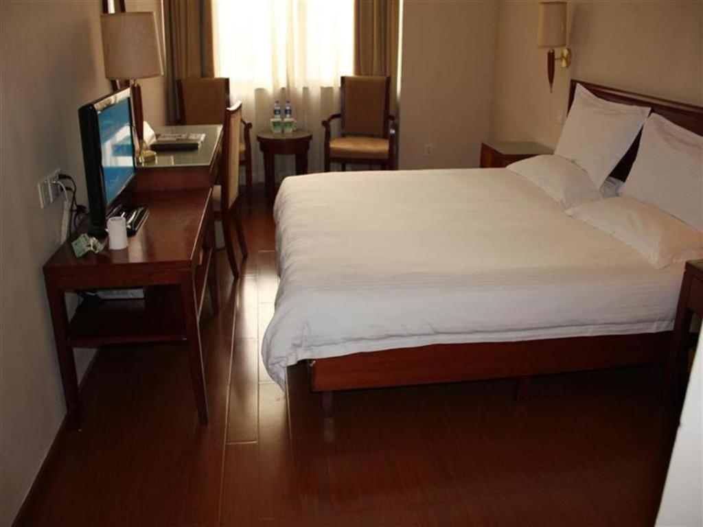 Greentree Inn Shenzhen Dongmen Business Hotel Bagian luar foto