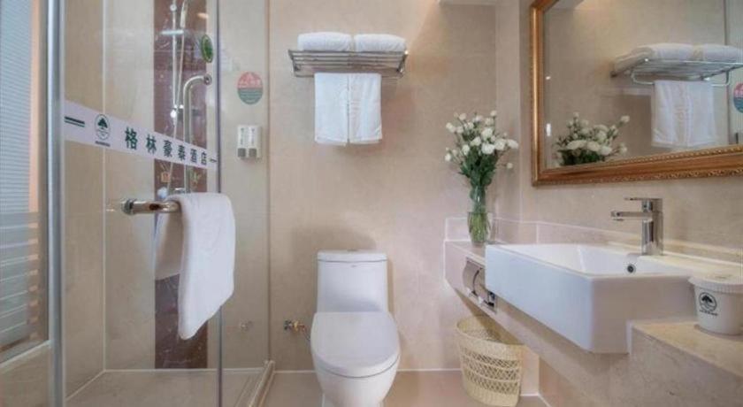 Greentree Inn Shenzhen Dongmen Business Hotel Bagian luar foto